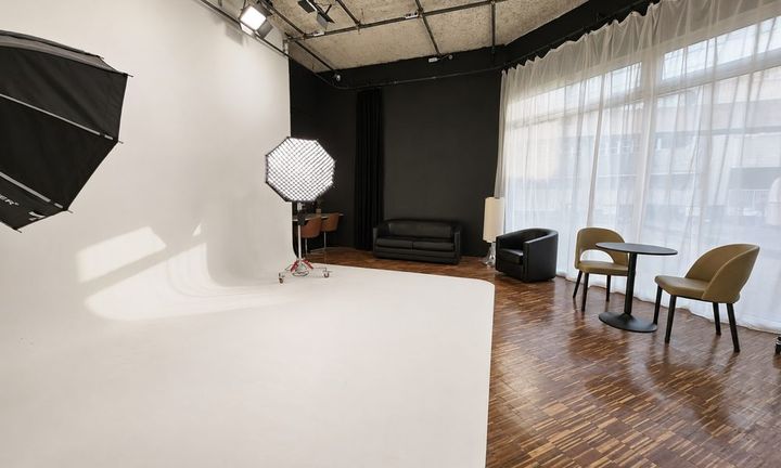 Natural light in the Panorama studio